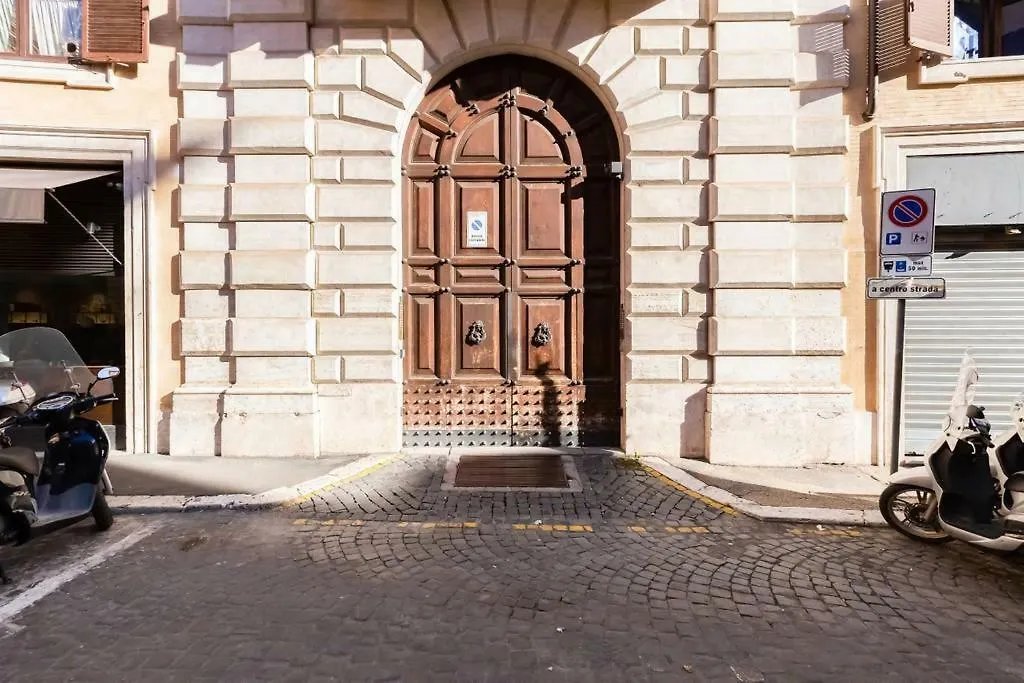 Holiday home Luxurious Loft Facing The Pantheon Villa Rome Italy