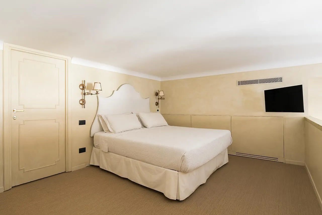 Luxurious Loft Facing The Pantheon Villa Rome Holiday home